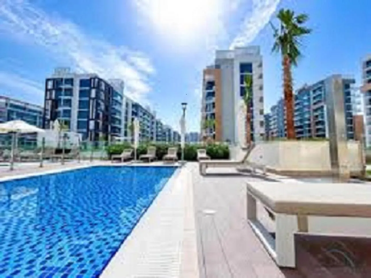 Stylish Bright Studio With Balcony & Cozy Escape Dubaj