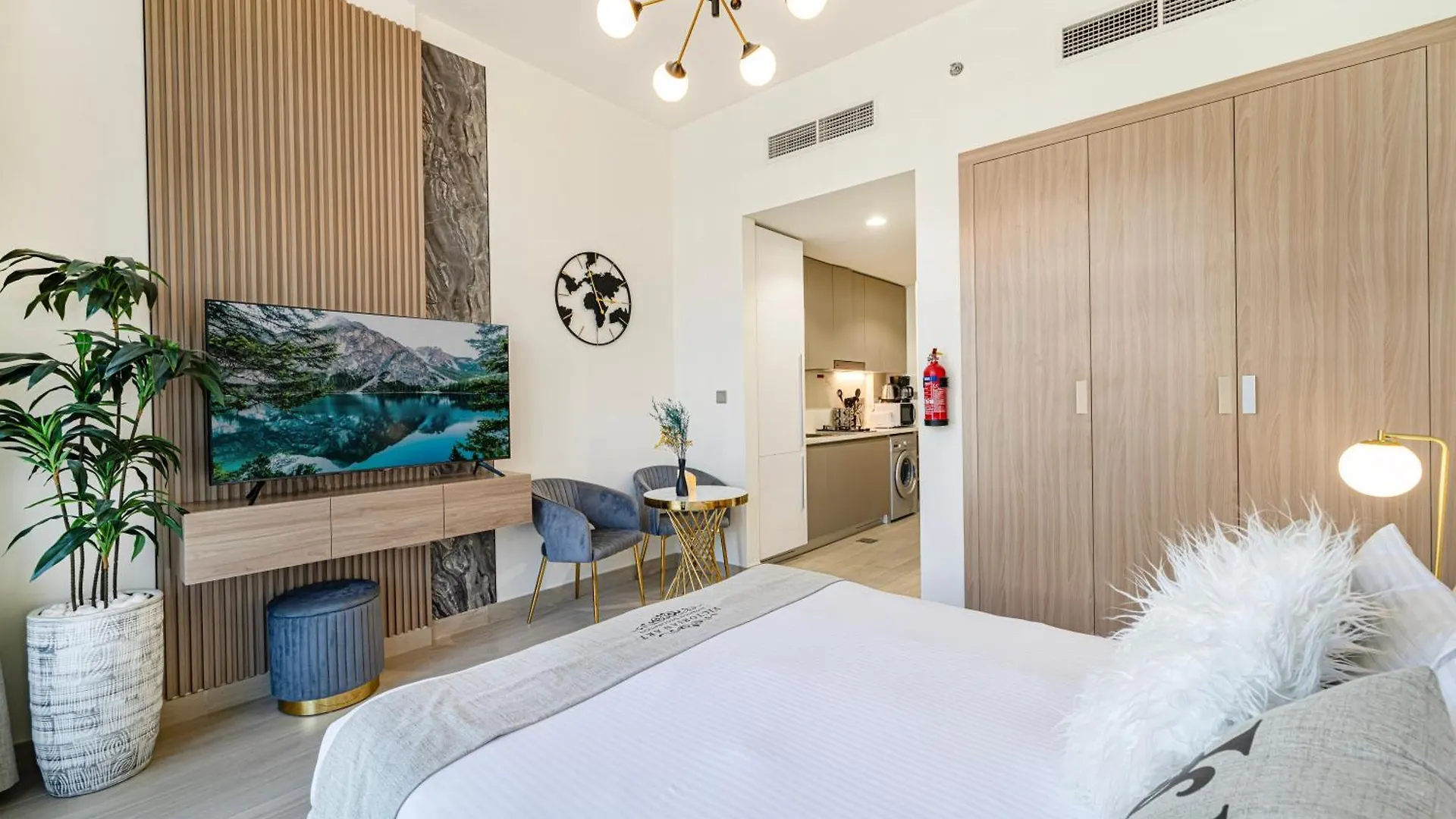 Stylish Bright Studio With Balcony & Cozy Escape Dubaj Zjednoczone Emiraty Arabskie